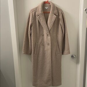 Splendid Beige Teddy Coat. Never worn!! Excellent condition!